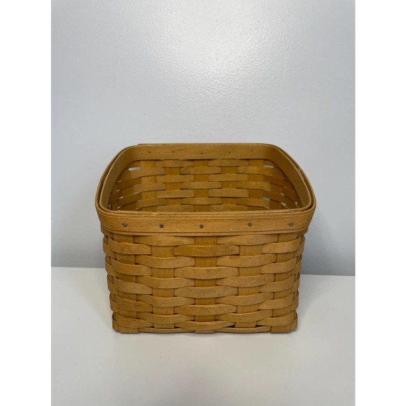 Longaberger Other - 2005 Signed Longaberger recipe basket no lid. 7x5.